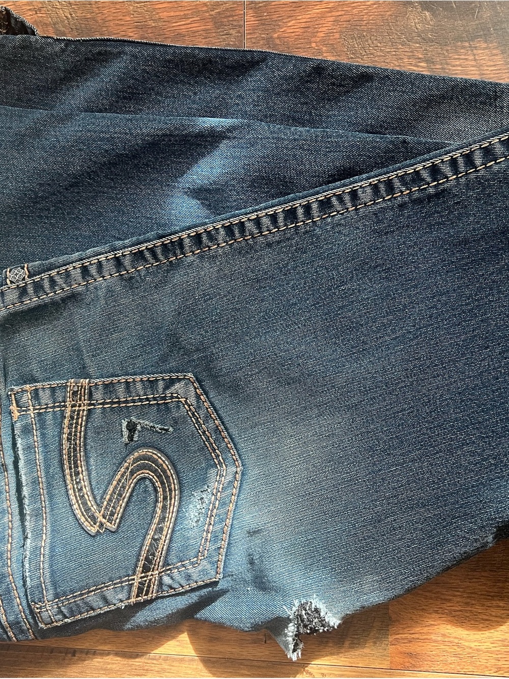 Silver Jeans Dark Blue Relaxed Fit Distressed Hem